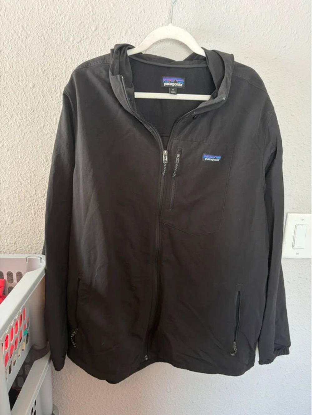 Men's Patagonia Tezzeron Jacket Black size XL. No flaws that I can tell